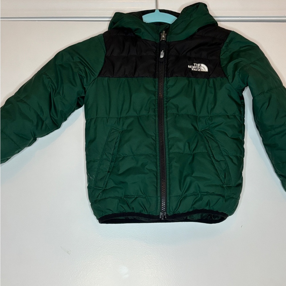 Kids The North Face puffer jacket 4T green